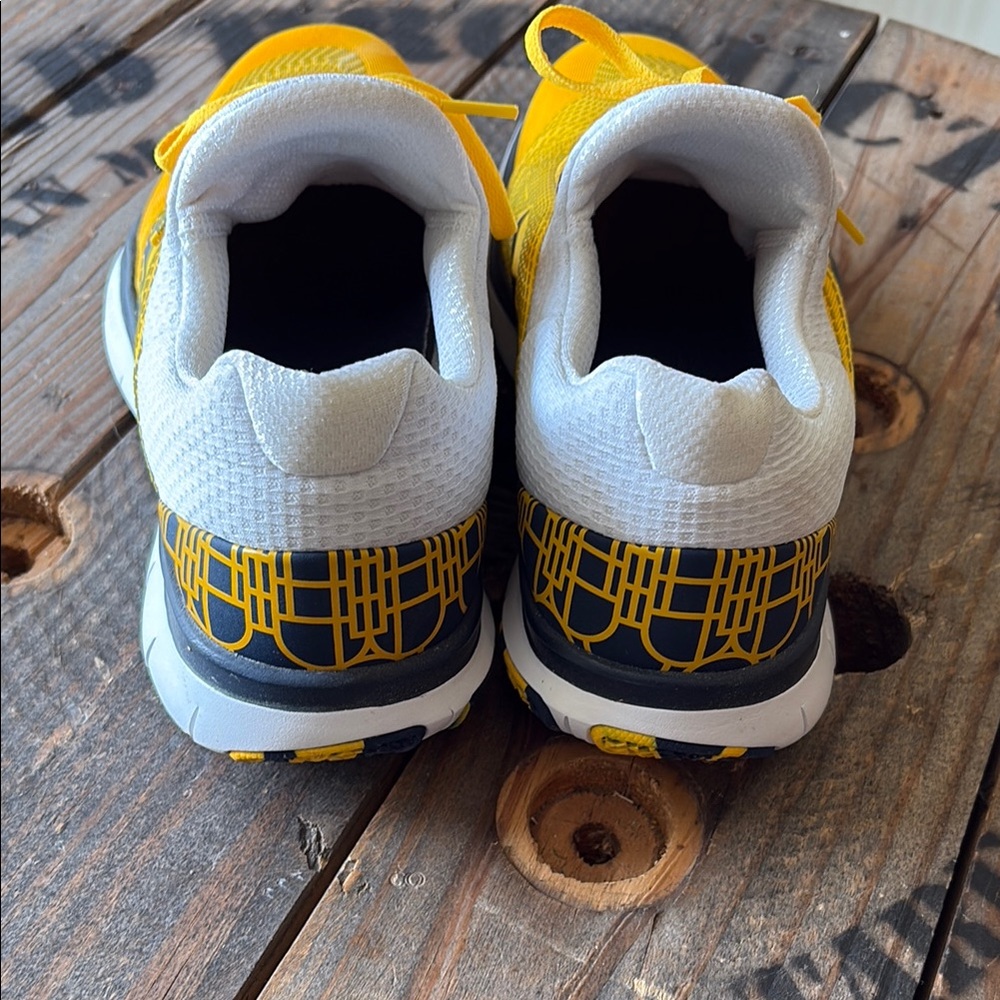 Nike Michigan Athletic Shoes - Picture 4 of 5